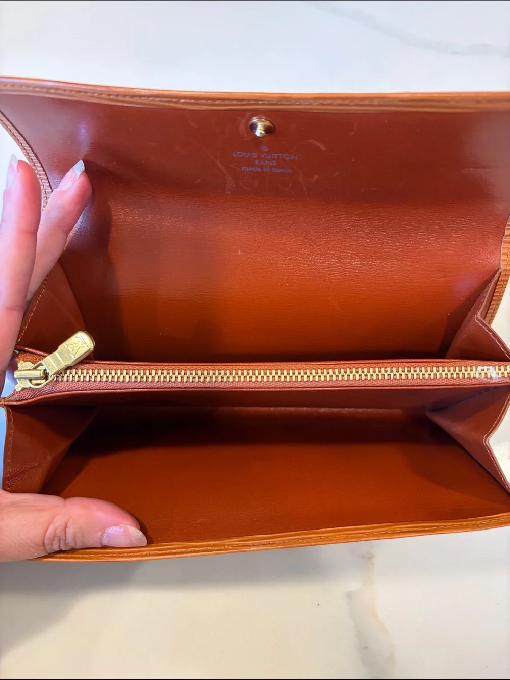 Louis Vuitton sleek louis